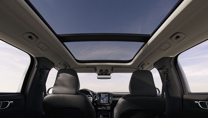 Volvo XC40 - Interior
